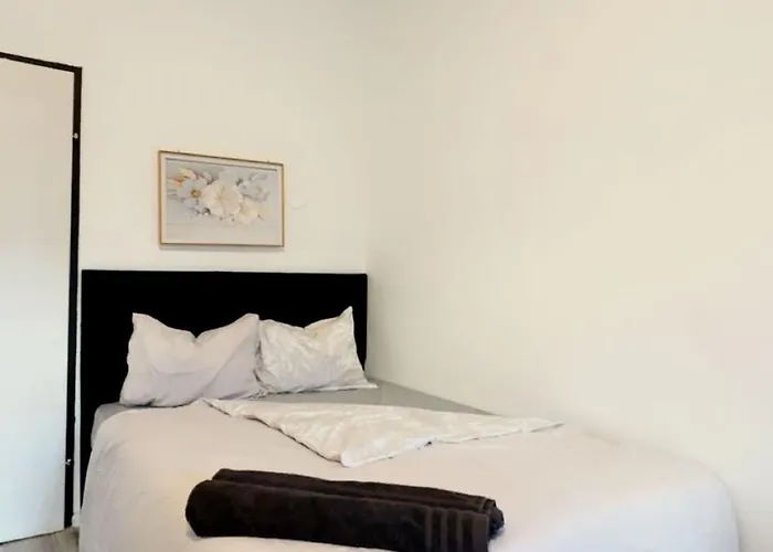 Διαμέρισμα Easy Access To Center, Near Akh 2br W Wifi, For Long Term *