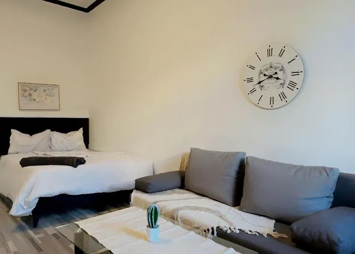 Easy Access To Center, Near Akh 2br W Wifi, For Long Term Βιέννη
