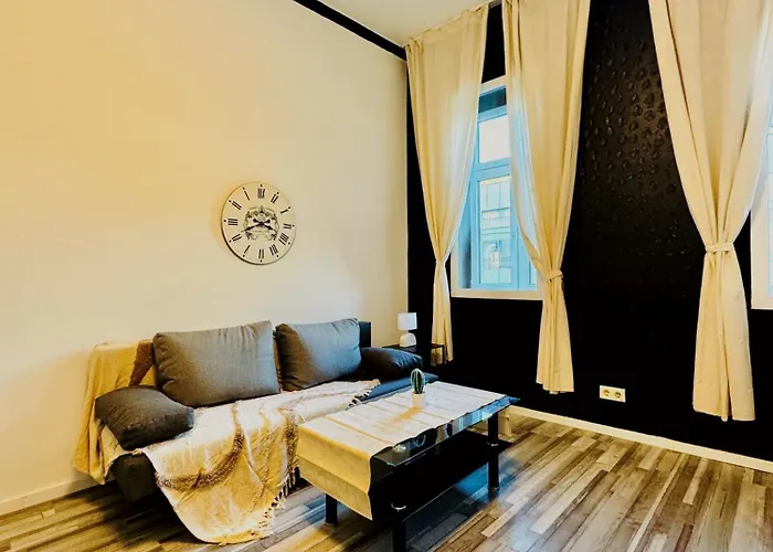 Διαμέρισμα Easy Access To Center, Near Akh 2br W Wifi, For Long Term *