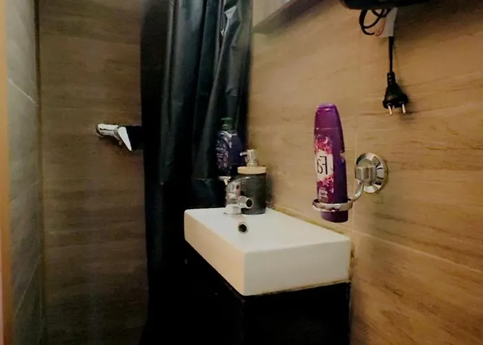 Διαμέρισμα Easy Access To Center, Near Akh 2br W Wifi, For Long Term